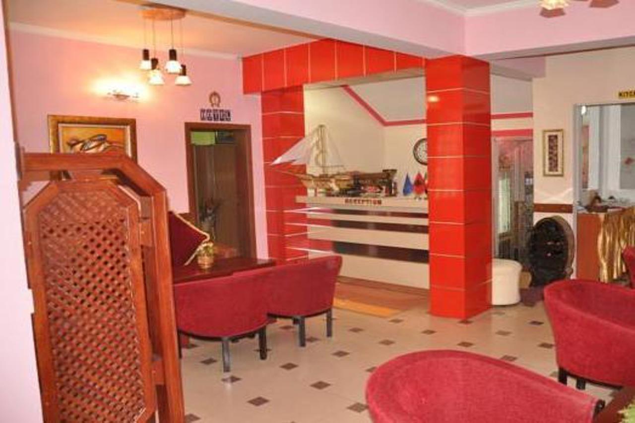 Hotel Parlamenti Tirana Exterior foto