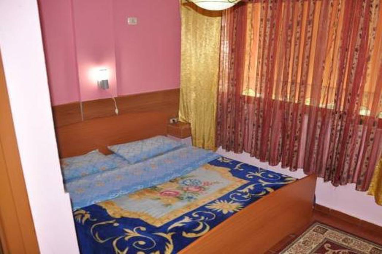 Hotel Parlamenti Tirana Exterior foto