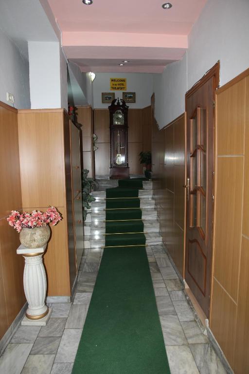 Hotel Parlamenti Tirana Exterior foto